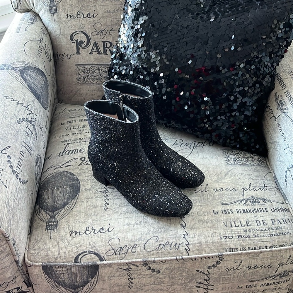 Sparkle black heeled boot